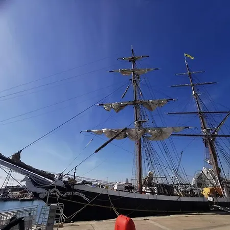 De 50m2 A 2 Pas Du Port Et Plage! La Grande-Motte