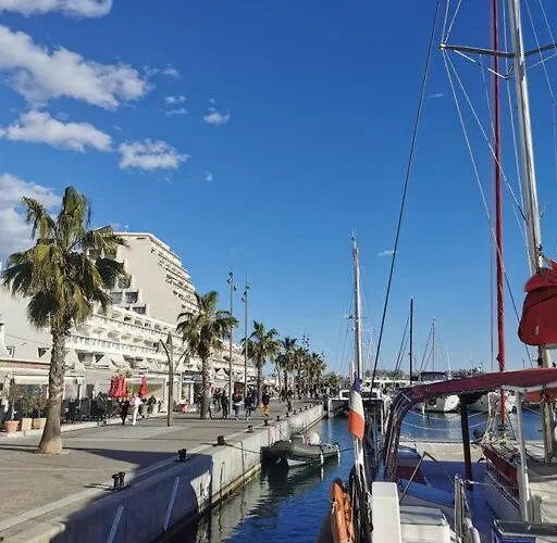 De 50m2 à 2 Pas Du Port Et Plage! * La Grande-Motte