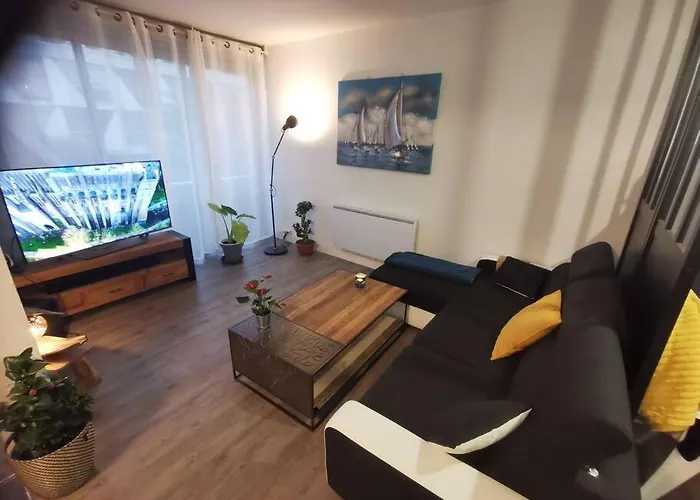 De 50m2 à 2 Pas Du Port Et Plage! Apartamento *
